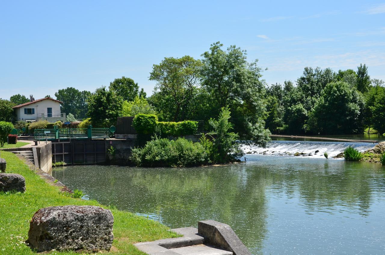 La Tonnellerie Bed and Breakfast Châteauneuf-sur-Charente Exteriör bild
